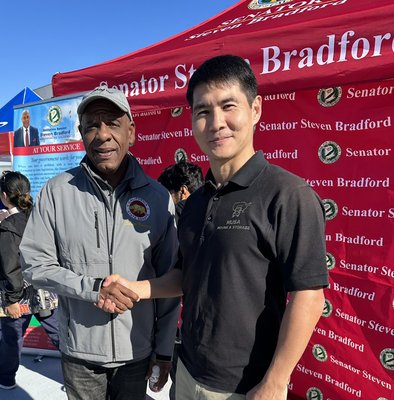 Senator Bradford trusts MUSA - At MUSA Moving & Storage we strongly believe in building a better world trough mutual help and cooperation. We love giving back to our community and feel proud doing so. Being part of social activism is not about business it's about building a strong community and supporting people. Please join us in this journey and order our services. Senator Bradford trusts MUSA - At MUSA Moving & Storage we strongly believe in building a better world trough mutual help and cooperation. We love giving back to our community and feel proud doing so. Being part of social activism is not about business it's about building a strong community and supporting people. Please join us in this journey and order our services.