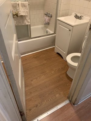 Vinyl Floor Installation - Remodel Of Old Worn Vinyl Floor With New Vinyl Floor Vinyl Floor Installation - Remodel Of Old Worn Vinyl Floor With New Vinyl Floor