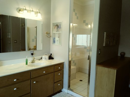 maid service - These are pictures. Showing various housekeeping services I offer. Some before and afters. I offer laundry, folding, starch/iron, etc. I organize, pack/unpack, move in, etc.