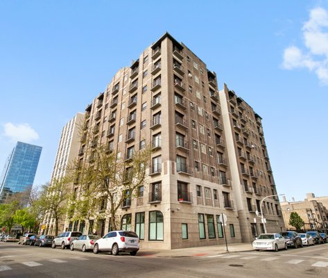 The Legacy HB at Clarendon - Becovic's flagship building is the beautiful Legacy HB at Clarendon in Chicago's Uptown. This 9-story 75-unit building boasts spectacular lake views, a fitness center, laundry center, secured package room, soon to be remodeled courtyard, and available gated parking. Our offices are also housed in this building which is kept secure by a Butterfly MX Video Front door intercom. Surrounded by some of Uptown's best restaurants, shopping and nightlife, and steps from Montrose Beach and the Lakefront Trail and easily walkable to the newly renovated Wilson Red Line, LSD and Express Buses, this jewel is ready to be your home!