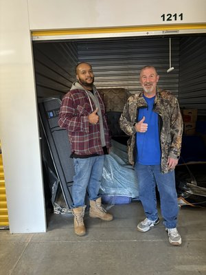 Moving into Storage - Move into storage ! Moving into Storage - Move into storage !