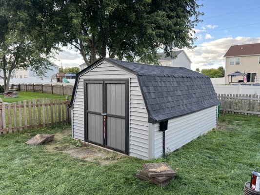Shed Refresh - After standing up to the elements for over 20 years. It was time for a refresh. Customer had left over vinyl from redoing the house after a storm. We had the opportunity to upgrade the shed to match!