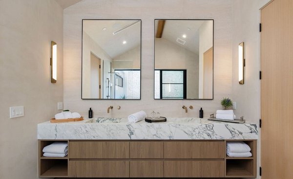 Bathroom Remodeling in Sherman Oaks, CA 91403 - ✨ Dream bathroom unlocked! ✨

This spa-inspired remodel blends natural textures, warm tones, and modern elegance to create the ultimate relaxation space. 🚿🛁 From the sleek marble countertops to the stunning open-concept shower, every detail was designed for luxury and comfort.