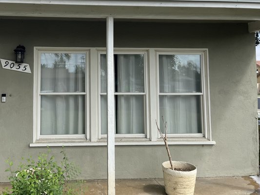 Window Cleaning - Customer requested window cleaning service which included windows, sill, and screen, and track. Window Cleaning - Customer requested window cleaning service which included windows, sill, and screen, and track.