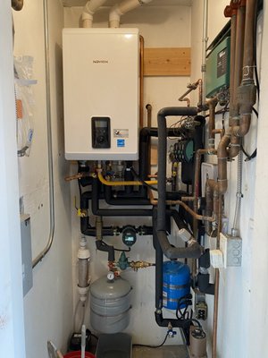 Combi unit replacement - We replaced a old Larrs Endurance that was having major problems with a Navian Combi unit for domestic hot water and 3,000 sqft of radiant heating.