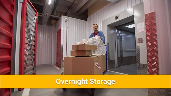 Overnight Storage - Overnight Storage Services | Golden Sun Movers

At Golden Sun Movers, we understand that sometimes a move requires short-term flexibility. That’s why we offer secure and reliable overnight storage services to ensure your belongings are safely stored until you’re ready for the next step.