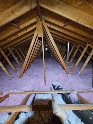 Attic Insulation - Is your attic under-insulated?
Many homes don’t have enough attic insulation. Adding more can reduce your energy bills by as much as 20% while making your home more comfortable year-round. Attic Insulation - Is your attic under-insulated?
Many homes don’t have enough attic insulation. Adding more can reduce your energy bills by as much as 20% while making your home more comfortable year-round.