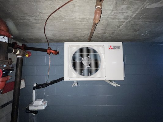 12k btu minisplit installation - This was an installation of a brand-new Mitsubishi mini split system that we installed in an elevator room, at a large commercial location. It will be used to keep the temperature cool enough to keep the equipment from overheating.