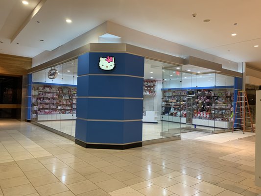 West Field Mall remodel- Sanrio - This Sanrio store is located in the West Field Mall of Santa Anita. The customer did not have proper lighting and wanted to give the store a new refresh. So the store went under remodel for new lighting, polish flooring and new paint throughout store.
Call or text us today for your free quote! West Field Mall remodel- Sanrio - This Sanrio store is located in the West Field Mall of Santa Anita. The customer did not have proper lighting and wanted to give the store a new refresh. So the store went under remodel for new lighting, polish flooring and new paint throughout store.
Call or text us today for your free quote!