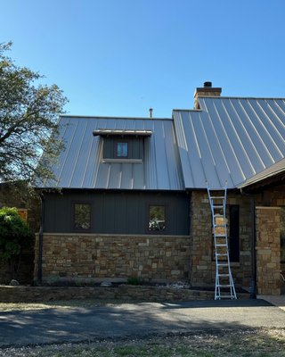 Residential Roof Replacement - Upgrade Your Home with a Stunning New Roof!
🏡 Boost Curb Appeal & Home Value Instantly!
Our expert team provides stylish and durable roofing solutions tailored to your home. Call today for a FREE consultation! Residential Roof Replacement - Upgrade Your Home with a Stunning New Roof!
🏡 Boost Curb Appeal & Home Value Instantly!
Our expert team provides stylish and durable roofing solutions tailored to your home. Call today for a FREE consultation!