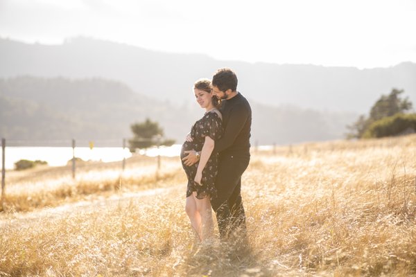 Maternity and Pregnancy - The Family is growing... let me help you capture those moments.