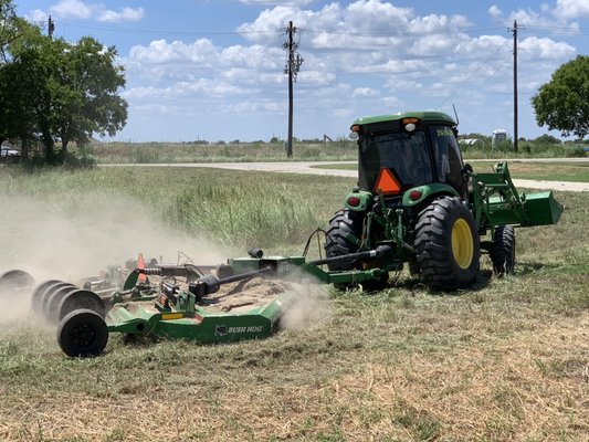 Acreage mowing - Acreage mowing and brush hogging tractor service