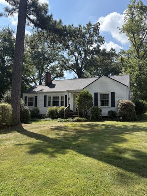 Historic Marietta Home-2025 - We had the privilege of replacing the roof on this historic home in the Marietta Square. This home is over 100 years old and sits inside the historic district. If this home could talk, can you imagine the stories it could tell? Now with a new roof, it will be protected for many more years to come! Historic Marietta Home-2025 - We had the privilege of replacing the roof on this historic home in the Marietta Square. This home is over 100 years old and sits inside the historic district. If this home could talk, can you imagine the stories it could tell? Now with a new roof, it will be protected for many more years to come!