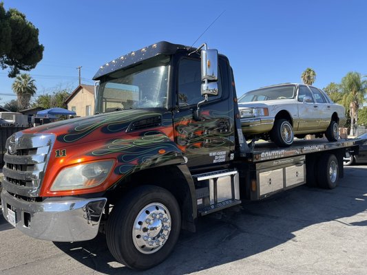 Towing - Towing ,jump starts ,lock outs,tire change ,fuel delivery Towing - Towing ,jump starts ,lock outs,tire change ,fuel delivery