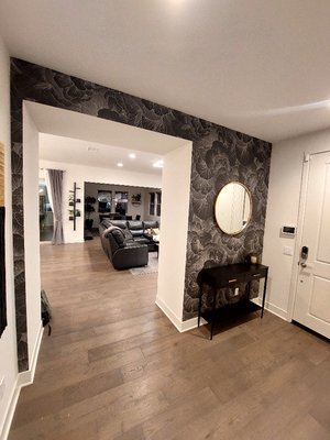 Entrance wallpaper installation - Installation of wallpapers Entrance wallpaper installation - Installation of wallpapers