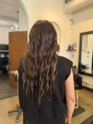 Dani ✂️ Thicker Shinier Longer Hair - Effortless Length & Volume with 20” Extensions
Looking for a natural, seamless way to add length and fullness? This transformation features two rows of 20-inch extensions, expertly blended for an undetectable finish. Whether you want a subtle boost or a dramatic change, our team specializes in custom extensions tailored to your hair goals.
Our Stylist Dani achieved this look :)
Book a consultation at Social Salon in Palo Alto and let us create your dream hair! Dani ✂️ Thicker Shinier Longer Hair - Effortless Length & Volume with 20” Extensions
Looking for a natural, seamless way to add length and fullness? This transformation features two rows of 20-inch extensions, expertly blended for an undetectable finish. Whether you want a subtle boost or a dramatic change, our team specializes in custom extensions tailored to your hair goals.
Our Stylist Dani achieved this look :)
Book a consultation at Social Salon in Palo Alto and let us create your dream hair!