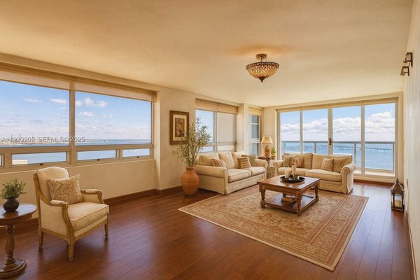 Ocean View in Brickell! $875.000 Two Parkings spots, Private Elevator, Only two Apartments per floor! - Comes with two assigned Parkings, Private Elevator, Only two Apartments per floor!
Rare corner residence at The Palace, designed by Arquitectonica, offering unobstructed Bay, Ocean, and Brickell skyline views from every major room. This 1,697 SF home lives larger than recorded thanks to an enclosed balcony that expands the interior footprint. Features include double storm- and sound-proof balcony doors, a bright flow-through layout, and a private two-units-per-floor elevator hall. Enjoy 270° exposures with sunrise and sunset views and a well-proportioned primary suite overlooking the water. Ocean View in Brickell! $875.000 Two Parkings spots, Private Elevator, Only two Apartments per floor! - Comes with two assigned Parkings, Private Elevator, Only two Apartments per floor!
Rare corner residence at The Palace, designed by Arquitectonica, offering unobstructed Bay, Ocean, and Brickell skyline views from every major room. This 1,697 SF home lives larger than recorded thanks to an enclosed balcony that expands the interior footprint. Features include double storm- and sound-proof balcony doors, a bright flow-through layout, and a private two-units-per-floor elevator hall. Enjoy 270° exposures with sunrise and sunset views and a well-proportioned primary suite overlooking the water.