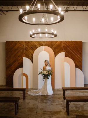Asymmetrical Modern Wedding - Photos by Elizabeth Ann Photography. Styled Shoot at Almagre.