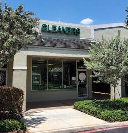 Stop by our store at The Shops at One Plantation! - At JET Clean our team lovingly cares for your garments & fabrics using a non-toxic alterative to dry cleaning. We were one of the first in our area to bring European eco cleaning technology and biodegradable detergents to our customers. Our team can generally clean any garment or fabric with a dry clean label. The difference? We deliver a superior quality, fresh clean that is healthier for you and the environment!
JET Clean provides on premise: shirt service, uniform cleaning/disinfection; we take care of your most delicate garments and designer clothing (suits, jackets, evening wear, fine blouses, scarves..); alterations and repairs; wash and fold by the pound; home & bedding (linen, duvets, pillows, sofa covers, curtains, rugs). We can also assist with leather care and repair (including jackets, coats, shoes, belts and bags).
Family owned and operated since 2003 --same location! Come visit us today! Stop by our store at The Shops at One Plantation! - At JET Clean our team lovingly cares for your garments & fabrics using a non-toxic alterative to dry cleaning. We were one of the first in our area to bring European eco cleaning technology and biodegradable detergents to our customers. Our team can generally clean any garment or fabric with a dry clean label. The difference? We deliver a superior quality, fresh clean that is healthier for you and the environment!
JET Clean provides on premise: shirt service, uniform cleaning/disinfection; we take care of your most delicate garments and designer clothing (suits, jackets, evening wear, fine blouses, scarves..); alterations and repairs; wash and fold by the pound; home & bedding (linen, duvets, pillows, sofa covers, curtains, rugs). We can also assist with leather care and repair (including jackets, coats, shoes, belts and bags).
Family owned and operated since 2003 --same location! Come visit us today!