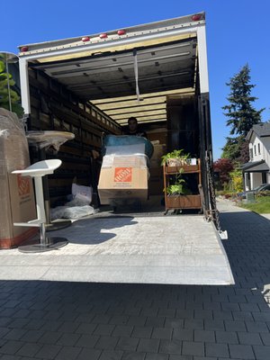 Moving house from renton to kirkland - We assisted a family in moving from Renton to Kirkland in March 2024. We began at 9 AM and cleared their two-level home in just 1.5 hours. After loading all their furniture into the new house, we also helped them assemble some pieces. They were very pleased with our service!