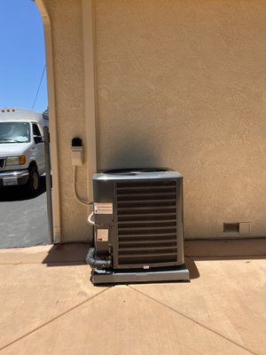 Installing 16-20 seer Goodman Air Conditioning - 16 seer Goodman condenser on the left. 18 seer Goodman on the right. Installing 16-20 seer Goodman Air Conditioning - 16 seer Goodman condenser on the left. 18 seer Goodman on the right.