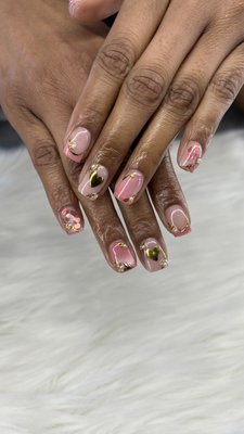 Regular and structured Manicures - Indulge in a manicure that goes beyond the basics. Your hands will be pampered with a soothing soak, gentle shaping, flawless cuticle care, and a relaxing massage that melts away stress. We finish with your choice of premium polish for a smooth, glossy, long-lasting shine.
Perfect for anyone who wants their hands to look—and feel—absolutely beautiful Regular and structured Manicures - Indulge in a manicure that goes beyond the basics. Your hands will be pampered with a soothing soak, gentle shaping, flawless cuticle care, and a relaxing massage that melts away stress. We finish with your choice of premium polish for a smooth, glossy, long-lasting shine.
Perfect for anyone who wants their hands to look—and feel—absolutely beautiful