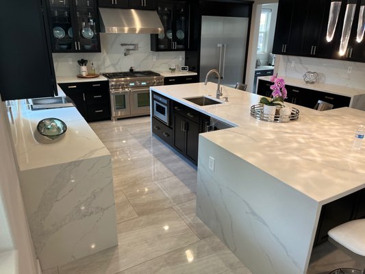 Kitchen Cabinets - This Remodel of kitchen was done in 2021. Cusomer upfraded cabinets and Quarz. Kitchen Cabinets - This Remodel of kitchen was done in 2021. Cusomer upfraded cabinets and Quarz.