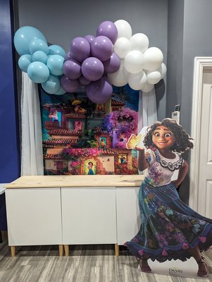 Birthday Parties - 🎉 Host an Unforgettable Birthday Party at Luna y Cielo Play Café! 🎉
Looking for the perfect kids' birthday party venue in Chicago? Luna y Cielo Play Café offers stress-free, fun-filled birthday party packages in a safe, clean, and culturally rich indoor play space designed especially for babies, toddlers, and preschoolers.
Whether you're planning a first birthday, a toddler celebration, or a preschool party, our unique bilingual play café blends imaginative play with Latin American charm—featuring a panadería, mini cocina, and a casita with traditional trajes.
Choose from a variety of packages including DIY or a fully decorated party, always private with flexible add-ons like decorations, balloon garlands, mini dance fiestas, and more!
✨ Why parents love our birthday parties:
3 Hours-from start to finish to optimize play time
Parents/Adults eat while the kids play
Exclusive use of our vibrant play space-always private
Customizable packages for up to 60 guests
We do the cleanup
Dedicated party host to help everything run smoothly
Socks-only policy for a clean, cozy environment
Cultural touches that celebrate our comunidad
Make your child’s next birthday party memorable, meaningful, and full of play! Visit our website to learn more and book your date: www.lunaycieloplaycafe.com/birthday-parties
📍 Located in Chicago's Logan Square neighborhood
📅 Now booking weekends Birthday Parties - 🎉 Host an Unforgettable Birthday Party at Luna y Cielo Play Café! 🎉
Looking for the perfect kids' birthday party venue in Chicago? Luna y Cielo Play Café offers stress-free, fun-filled birthday party packages in a safe, clean, and culturally rich indoor play space designed especially for babies, toddlers, and preschoolers.
Whether you're planning a first birthday, a toddler celebration, or a preschool party, our unique bilingual play café blends imaginative play with Latin American charm—featuring a panadería, mini cocina, and a casita with traditional trajes.
Choose from a variety of packages including DIY or a fully decorated party, always private with flexible add-ons like decorations, balloon garlands, mini dance fiestas, and more!
✨ Why parents love our birthday parties:
3 Hours-from start to finish to optimize play time
Parents/Adults eat while the kids play
Exclusive use of our vibrant play space-always private
Customizable packages for up to 60 guests
We do the cleanup
Dedicated party host to help everything run smoothly
Socks-only policy for a clean, cozy environment
Cultural touches that celebrate our comunidad
Make your child’s next birthday party memorable, meaningful, and full of play! Visit our website to learn more and book your date: www.lunaycieloplaycafe.com/birthday-parties
📍 Located in Chicago's Logan Square neighborhood
📅 Now booking weekends