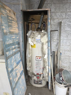 Water Heater Replacement - Install new 50gal Bradford White in outdoor shed with all applicable code requirements: new 3/4" shut off valve, new water supply lines, earthquake straps, plumb in T&P line, gas sediment trap, gas valve and flex, 4 10x10x2 blocks
Removal and disposing of old unit included Water Heater Replacement - Install new 50gal Bradford White in outdoor shed with all applicable code requirements: new 3/4" shut off valve, new water supply lines, earthquake straps, plumb in T&P line, gas sediment trap, gas valve and flex, 4 10x10x2 blocks
Removal and disposing of old unit included