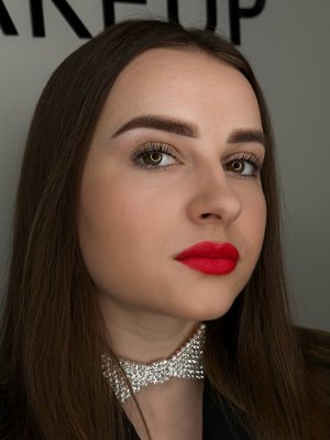Powder eyebrows. - Candidates: little to no brow hair / uneven brows/asymmetry /light eyebrows Powder eyebrows. - Candidates: little to no brow hair / uneven brows/asymmetry /light eyebrows
