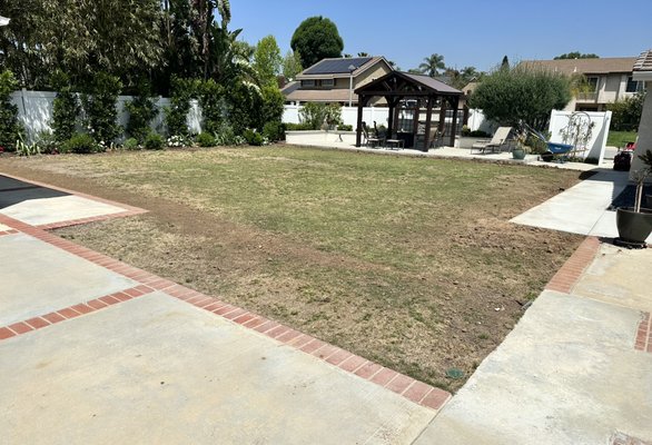 Yorba Linda - This installation was in Yorba Linda. About 2,200 sqft with a putting green. Yorba Linda - This installation was in Yorba Linda. About 2,200 sqft with a putting green.