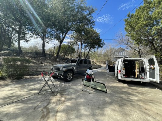 2019 Jeep Wrangler windshield replacement - This windshield replacement successfully installed by our technician at Westlake area
 2019 Jeep Wrangler windshield replacement - This windshield replacement successfully installed by our technician at Westlake area
