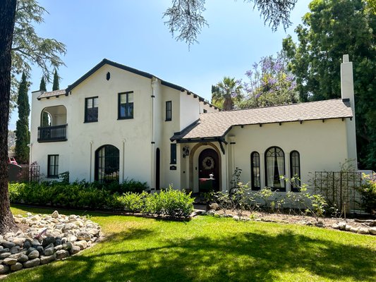 Prospect Project - Spanish revival in Pasadena, remodeling of 7 beds/ 6 baths with new layout and hardscaping of nearly 3/4 acre lot with the addition of a pool breezeway, Spanish courtyard, and open entertaining area.