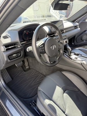 INTERIOR DETAILING - Pristine interior cleaning INTERIOR DETAILING - Pristine interior cleaning