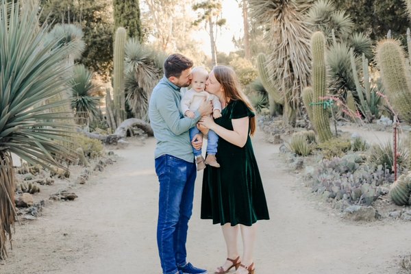 Family Photoshoot - Beautiful family of three in Arizona Garden