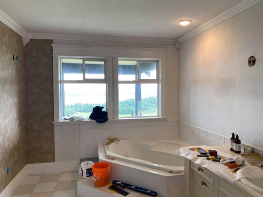 Wallpaper installation in a bathroom in Duncan, BC - The client wanted to have wallpaper installed in their bathroom.