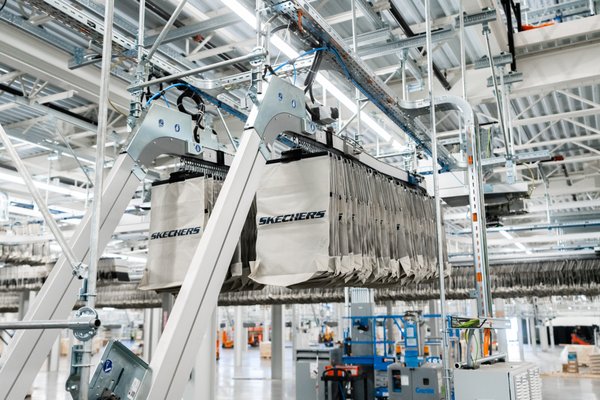 Skechers - Documentation of Skechers new facility in Moreno Valley. 1.2M sq ft warehouse over a period of 18 months.