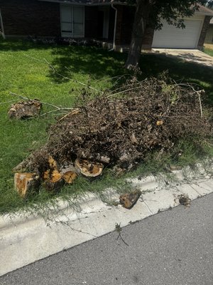 July 7 2025 - A bathroom remodel haul off, and a brush pile pickup for 7-7-25 July 7 2025 - A bathroom remodel haul off, and a brush pile pickup for 7-7-25