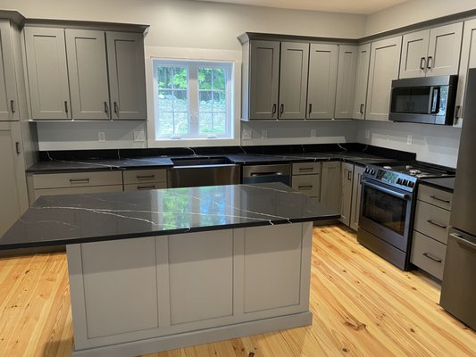 Kitchen Remodel - One of the main reasons people buy quartz countertops is because they are ultra-durable. If you’re looking for a material that won’t crack, scratch, or get chipped easily, quartz is the way to go. Kitchen Remodel - One of the main reasons people buy quartz countertops is because they are ultra-durable. If you’re looking for a material that won’t crack, scratch, or get chipped easily, quartz is the way to go.