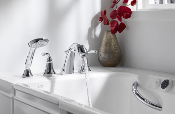 Luxury Bathroom Features - Turn your bathroom into a personal retreat. Explore the features that bring beauty, comfort, and functionality to your bathroom.