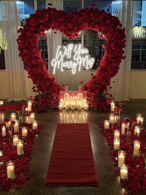 Luxury Picnics & Proposals - We specialize in creating the best ambiance for your day. We set up luxury picnics, proposals, tablescape & hotel room. All you need to do is come and enjoy! We take care of the rest.