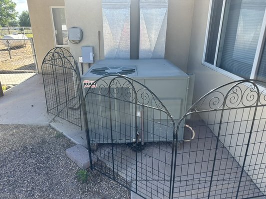Carrier installation - This is a package unit changeout that was performed with excellence. We take pride in the work we do while providing quality comfort that will last for many years to come.