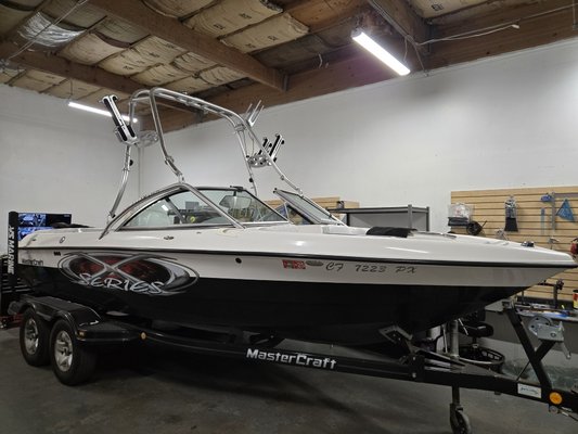 Kicker Marine System - 2005 Mastercraft brought back to life , with a kicker car audio sound system. along with a RGB kit.