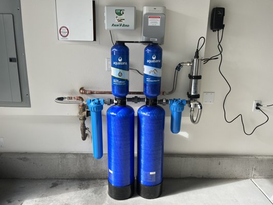 Water Filtration System & Softeners - Plumbing Installs understands the water problems specific to the Orange County and Los Angeles County area and have the experience to create the right filtration system for you and your family.
There are different types of drinking water filtration systems that can be installed in your home including whole house or point of entry or point of use, under sink systems. Each will vastly improve the quality of your drinking water.
Most homeowners choose the whole house filtration systems. Depending on the level and type of impurities found in your water, a whole house water filtration can fully correct the problem.
All water filtration and purification systems are installed by our highly trained specialists. Water purification systems need scheduled maintenance to ensure maximum performance and efficiency and we can schedule a maintenance program that fits your schedule and your budget. Water Filtration System & Softeners - Plumbing Installs understands the water problems specific to the Orange County and Los Angeles County area and have the experience to create the right filtration system for you and your family.
There are different types of drinking water filtration systems that can be installed in your home including whole house or point of entry or point of use, under sink systems. Each will vastly improve the quality of your drinking water.
Most homeowners choose the whole house filtration systems. Depending on the level and type of impurities found in your water, a whole house water filtration can fully correct the problem.
All water filtration and purification systems are installed by our highly trained specialists. Water purification systems need scheduled maintenance to ensure maximum performance and efficiency and we can schedule a maintenance program that fits your schedule and your budget.