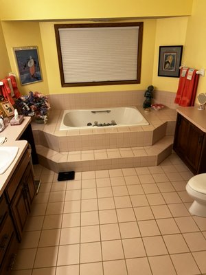 Once a month home cleaning 🏡 - This is a once a month clean! We contract with an older couple looking to keep their townhome clean monthly! We plan to give them one more clean before Christmas giving them a Polish look to enjoy family during the holidays! Proud to be their cleaners and plan to keep their townhome cleaned and polished monthly! Once a month home cleaning 🏡 - This is a once a month clean! We contract with an older couple looking to keep their townhome clean monthly! We plan to give them one more clean before Christmas giving them a Polish look to enjoy family during the holidays! Proud to be their cleaners and plan to keep their townhome cleaned and polished monthly!