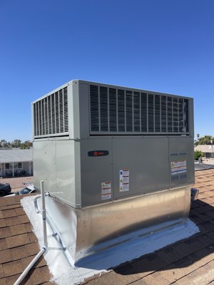 Replacement of Package Air Conditioning Unit System - We replaced an old package air conditioning for a brand new Package System the next day of our diagnostic day. It was smooth and quickly for our clients.