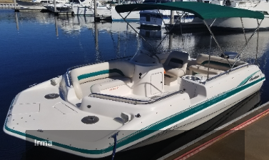 Irma - Boat Rental - Overview
10 Passenger Deck Boat
35 Miles Per Hour Average Speed, Stereo/Music
Shade Canopy, Cooler, GPS For Navigation & Tracking, Live Well For Fishing