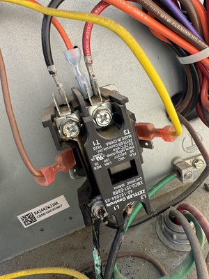 Residential AC system repair - The air conditioner turned off due to an overload triggered by the circuit breaker.
Issue was found real quick and fixed at the same day. New contactor and capacitor were installed and customer was really happy with getting cold air again.