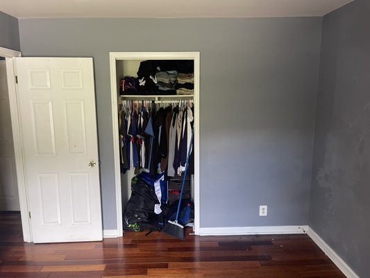 Bedroom interior painting - Walls needed to be paint cause of cheap paint. 2 coats of paint to get an amazing finish.