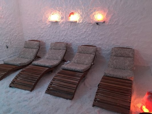 Halo (Salt) Therapy - Halotherapy can help by clearing your lungs from accumulated mucus making it easier to breathe. As your respiratory tract widens and clears, your coughing subsides. Halotherapy brings relief by reducing the inflammation of your lungs, killing bacteria and dislodging mucus that blocks the bronchioles.
Halotherapy was found to have beneficial effects with health conditions like:
Asthma
Allergies
Bronchitis
Sinus Infections, Sinusitis
Cystic Fibrosis
Psoriasis
Acne
Arthritis
Eczema
Emphysema
Snoring
Ear infections
Long acute diseases of the upper airways
Chronic diseases of the airways
Chronic pharyngitis
Chronic tonsillitis or inflammation of the tonsils
Chronic maxillary sinusitis
Chronic inflammation of the pharyngeal tonsil
Relapsing pneumonia
Chronic and acute otitis
Frequent viral infections
Polinosis or hay rhinitis
Atopic dermatitis
Putrid dermal infection
Immune deficiencies
We recommend that you consult with your doctor/physician if you have any concerns before starting halotherapy. People not advised to do Salt/Halotherapy are those with; Infections accompanied by fever, active tuberculosis, bleeding, spitting of blood, alcohol and drug intoxication. Halo (Salt) Therapy - Halotherapy can help by clearing your lungs from accumulated mucus making it easier to breathe. As your respiratory tract widens and clears, your coughing subsides. Halotherapy brings relief by reducing the inflammation of your lungs, killing bacteria and dislodging mucus that blocks the bronchioles.
Halotherapy was found to have beneficial effects with health conditions like:
Asthma
Allergies
Bronchitis
Sinus Infections, Sinusitis
Cystic Fibrosis
Psoriasis
Acne
Arthritis
Eczema
Emphysema
Snoring
Ear infections
Long acute diseases of the upper airways
Chronic diseases of the airways
Chronic pharyngitis
Chronic tonsillitis or inflammation of the tonsils
Chronic maxillary sinusitis
Chronic inflammation of the pharyngeal tonsil
Relapsing pneumonia
Chronic and acute otitis
Frequent viral infections
Polinosis or hay rhinitis
Atopic dermatitis
Putrid dermal infection
Immune deficiencies
We recommend that you consult with your doctor/physician if you have any concerns before starting halotherapy. People not advised to do Salt/Halotherapy are those with; Infections accompanied by fever, active tuberculosis, bleeding, spitting of blood, alcohol and drug intoxication.